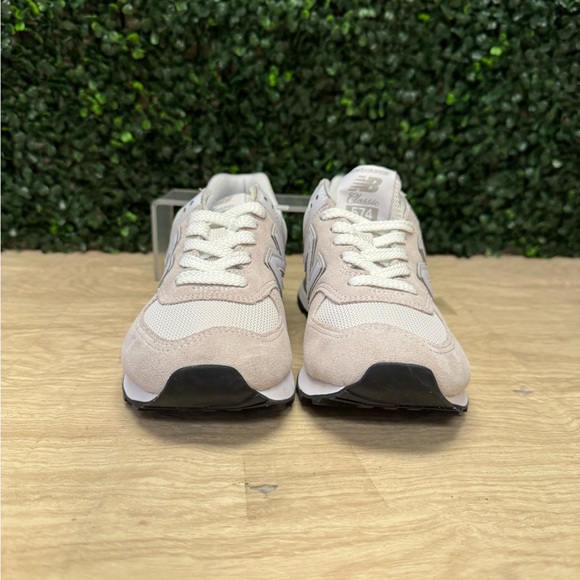 New Balance Classic 574 - M5/W6.5 - Picture 3 of 8